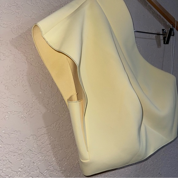 Acler | Anderson One-Shoulder Cady Crop Top In Yellow Size:  4 - Picture 3 of 7